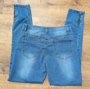 PrettyLittleThing Women's Skinny Blue Jeans Size 10